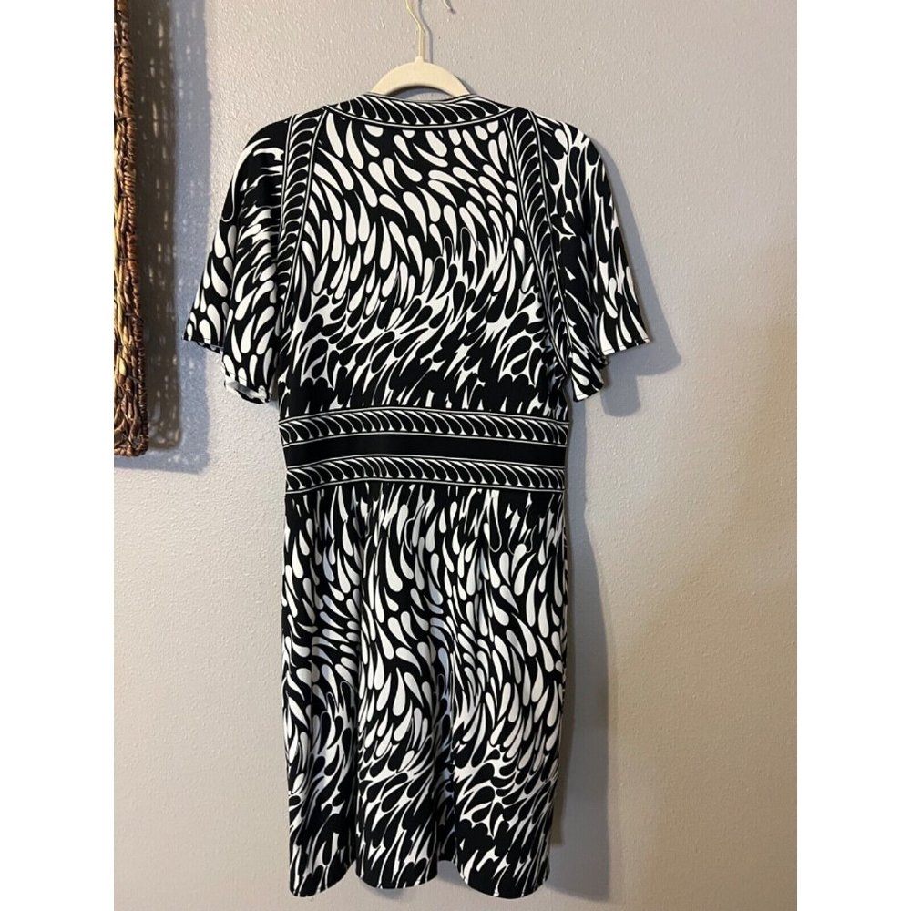 BCBGMaxAzria Dress L Large Black Ivory Stretch Washable Career Church - Picture 11 of 11
